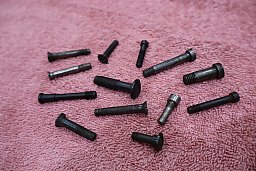 1 Dutzend Schrauben für Waffen z.b. K 98 und andere
