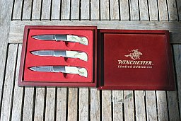 3 Sammlermesser Winchester Limited edition v. 2006 in Holzbox