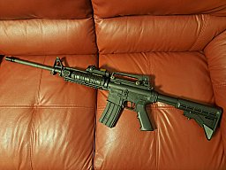 Colt M4 Carbine Luftgewehr 4,5 mm Umarex AR-15 AR15 mit Tragegriff LLM Dummy Dekomunition M16 M4A1