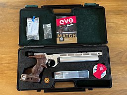 Steyr Evo 10 Matchpistole / Silber / 4,5mm / Gr. L / Rechtshänder