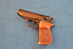 NEUWERTIGE PISTOLE WALTHER PPK 9mm Kurz