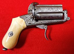 Antiquarischer Bündel-Revolver, Pepperbox, belgisch, für Lefaucheux-Patronen mit vmtl. Elfenbeingrif