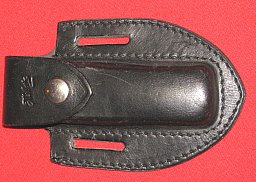 Taschenmesser mit Ledertasche, beides von HERBERTZ