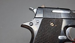 Star Pistole 9mm mit WaA Stempel 2 nummerngleiche Magazine Polizeistempel