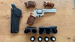 S&W .357 Magnum Model 627 Mod Nr 627-0 inkl Zubehör