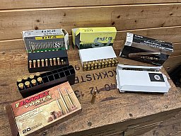 Konvolut Munition Kal. 8x57IS, S&B XRG bleifrei, Barnes Vor-TX, S&B Vollmantel, 70 Schuss!