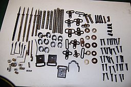 Konvolut 111 x K 98 u. andere Militärische Waffen Teile Details siehe Bilder