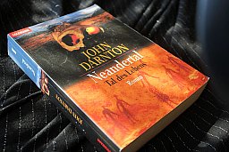 Neandertal - Tal des Lebens John Darnton