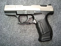 Biete eine Automatic Pistole Modell WALTHER P99.