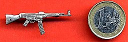 Sturmgewehr 44 Wehrmacht als Metall-Anstecker