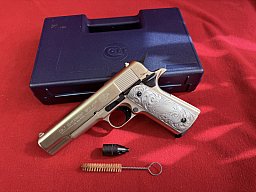 Colt Government 1911 A1, cal.: 9mm P.A.K vernickelt, Griffschalen m. Arabeskengravur