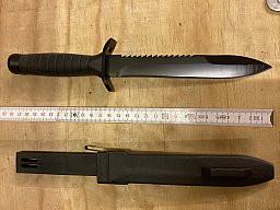 Polnisches Kampfmesser WZ98, schwarz, mit Scheide, KOPIE