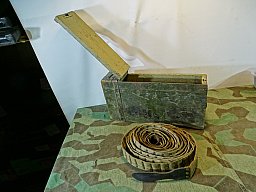Holz Patronenkasten / Gurtkasten MG Schwarzlose mit Gurt, 1./2. Weltkrieg.