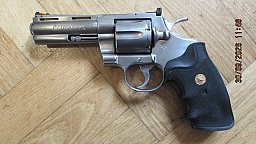 Colt Python stainless 4“, Kal. .357Mag