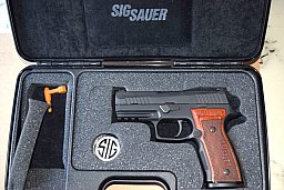 SIG Sauer P 320 Custom Works 9 mm Luger
