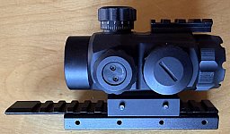 Rotpunktvisier (Red Dot Sight) bzw. Reflexvisier mit integrierter Montage für Picatinny-/Weaver-Schi