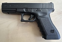 Glock 17 Gen. 3 mit viel Zubehör