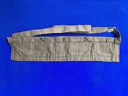 Bandolier für Patronen auf Ladestreifen