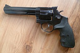 Revolver Taurus 6" .357 Magnum