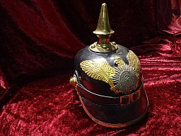 Garde Grenadier Pickelhaube