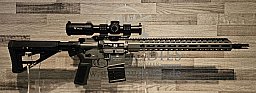 Neuware vom Fachhandel - Schmeisser AR15 M5FL Grey 16,75" .223Rem montiert mit Falke 1-8x24 TAC