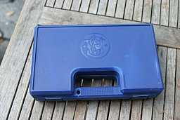Original S&W Koffer blau für einen 357er