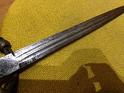 Original Kriegsmarine Dolch aus dem 2 WK, gehämmerte Scheide, alles dran