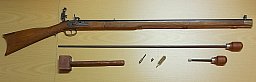Kentucky Percussions Gewehr Kal. 45 mit Diopter und Zubehör
