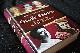 Große Frauen - Porträts aus fünf Jahrhunderten - Irma Hildebrandt