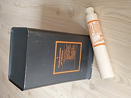 Handleuchtzeichen mit Fallschirm + Dose, VEB Silberhütte, inert, Handsignal, NVA