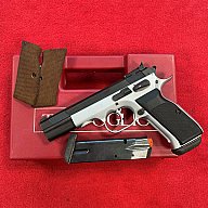 Tanfoglio Ultra - 9mm Luger - Halbautomatische Pistole | 2x Magazin, 2x Wechselgriffschalen + Koffer