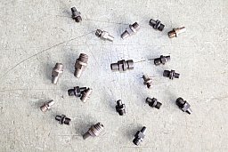 Stahlpistons (20 Stück) verschiedene Gewinde, Längen, Größen
