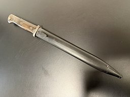 Altes Bajonett mit Sägerücken
