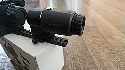 Aimpoint Magnifier 3x inkl. Flip-Mount