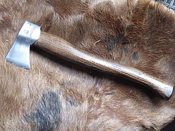 PUMA Jagdhüttenbeil, geschmiedet, C 1060 Stahl, polierter Beilkopf