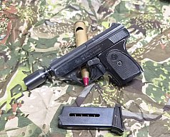 ME 8 Detective II Schreckschusspistole Kaliber 8mm Knall PTB 100/2 Rarität
