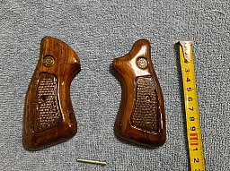 Holzgriffschalen Taurus, z.B. für Revolver Taurus Brasil .22lr