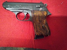 PISTOLE PK800.KALIBER 8MM.KNALL.PTB196 OHNE SCHWACHES PATRONEN LAGER.