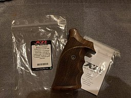 Nill Griff; Smith & Wesson; N-Rahmen; N-Frame; Round Butt