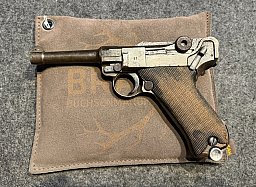Pistole 08 (P08) – Mauser 1939 – Herstellercode 42 – nummerngleich inkl. Magazin – Sammlerwaffe