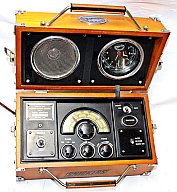 Original SPIRIT OF ST. LOUIS RADIO ALARM STATION - SNICKERS EDITION - Komplett