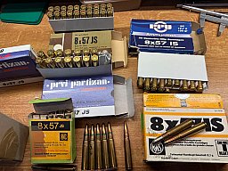 Diverse Patronen Kaliber 8x57JS