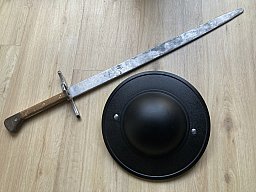 Langes Messer + Buckler - Rapier, Schwert, Degen, Säbel, Dussack