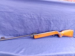 UMA Modell 62 im cal.4,5 mm **Made in Great Britain** Mit Laufgewinde und Laufmantel