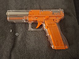 orange pistole