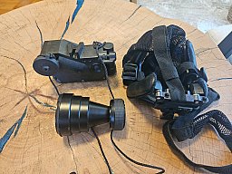 Thales Angénieux LUCIE Nachtsichtgerät – Headmount, Magnifier, Tasche & Originalhandbuch