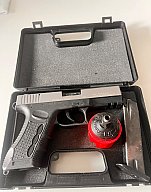 Zoraki 917 Titan mit 4er Abschuss becher