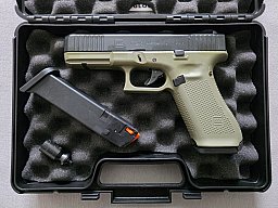 Glock 17 Gen 5, 9 mm PAK, Battlefield Green