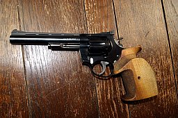 Korth Revolver Kaliber .22Win.Mag + .22lr