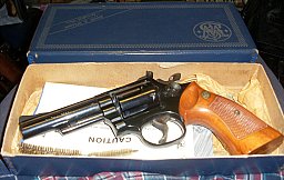 Smith & Wesson Revolver 357 Mag Mod 19 ,4 Zoll Lauf TOP orginalverpackt